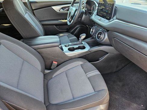 Used 2025 Chevrolet Blazer LT AWD/4WD image 21