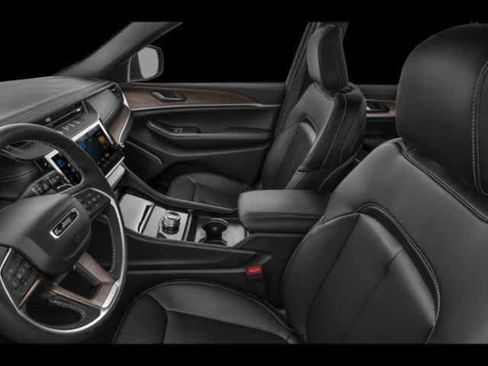 New 2026 Jeep Grand Cherokee Summit image 15