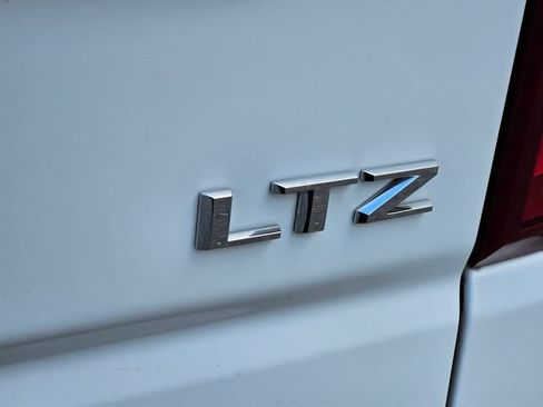 Used 2024 Chevrolet Silverado 1500 LTZ w/ LTZ Premium Package AWD/4WD image 16