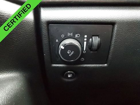 Used 2018 Jeep Grand Cherokee Altitude image 25