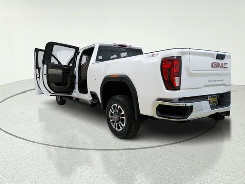 Used 2023 GMC Sierra 3500 SLE w/ SLE Convenience Package AWD/4WD image 12