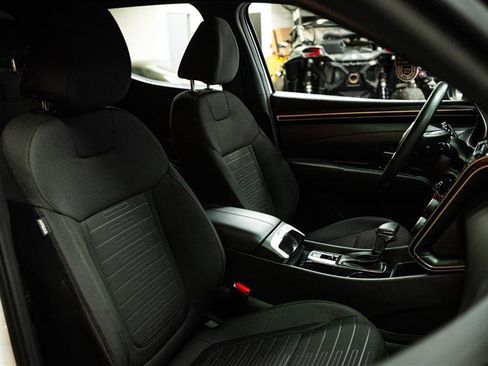 Used 2022 Hyundai Santa Cruz SE image 13