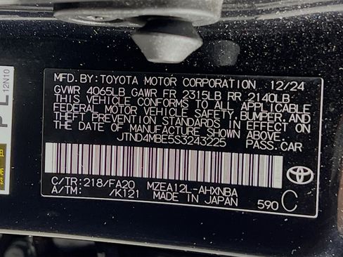 Certified 2025 Toyota Corolla SE w/ SE Package FWD image 25