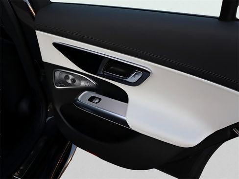 New 2026 Mercedes-Benz E 53 AMG e 4MATIC Sedan image 17