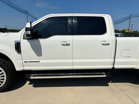Used 2022 Ford F350 Lariat w/ Lariat Ultimate Package AWD/4WD image 7