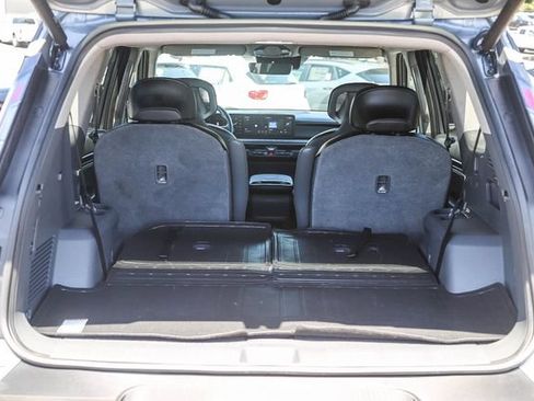 Used 2024 Kia EV9 Light Long Range RWD image 28