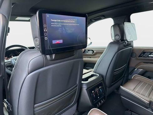 New 2026 GMC Yukon XL Denali Ultimate AWD/4WD image 13