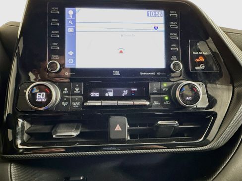 Used 2022 Toyota Highlander XSE AWD/4WD image 24