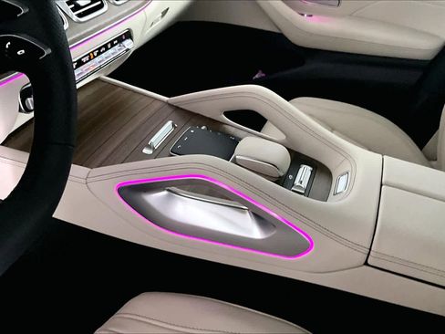 New 2026 Mercedes-Benz GLS 450 4MATIC image 11