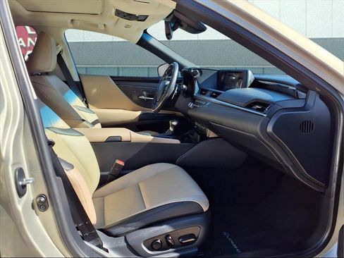 Used 2021 Lexus ES 350 w/ Premium Package image 15