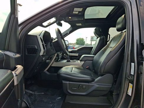 Used 2019 Ford F150 Lariat w/ Equipment Group 502A Luxury AWD/4WD image 13