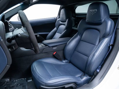 Used 2013 Chevrolet Corvette Z06 RWD image 29