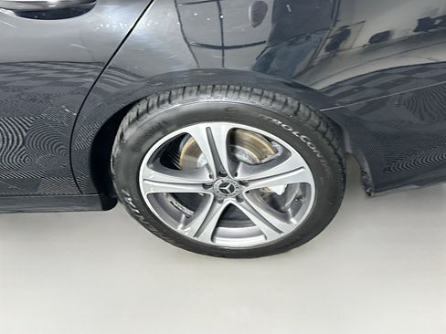 Used 2018 Mercedes-Benz E 300 image 10
