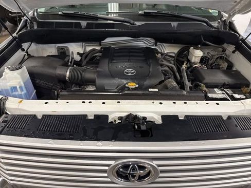 Used 2017 Toyota Tundra Limited w/ Limited Premium Package AWD/4WD image 30