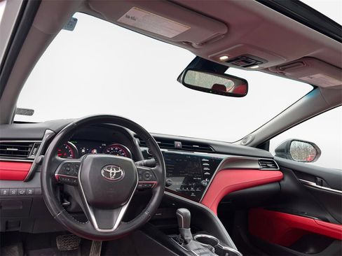 Used 2019 Toyota Camry XSE image 24