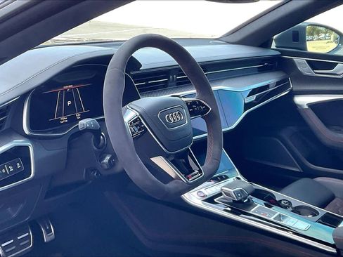 Used 2025 Audi RS 7 Performance image 15