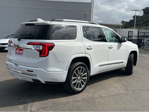 Certified 2023 GMC Acadia Denali FWD image 11