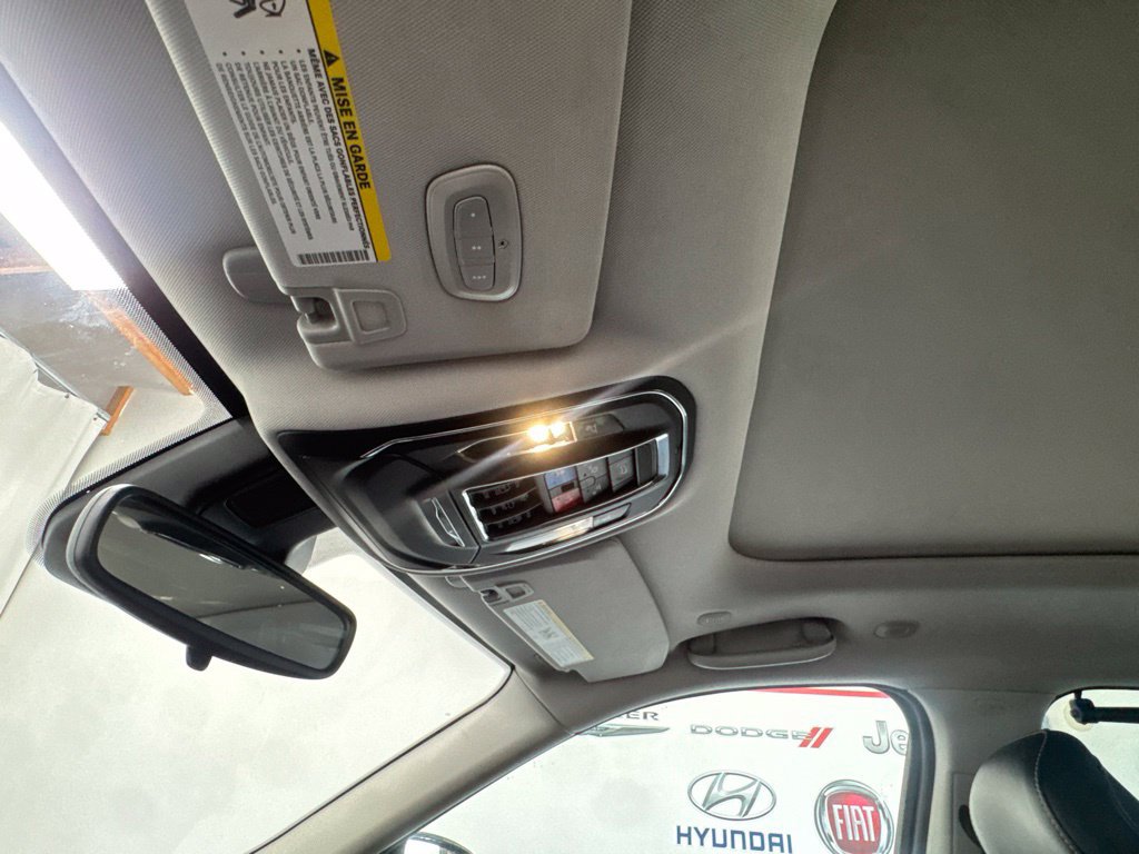 Used 2023 Jeep Grand Cherokee 4WD 4xe image 23