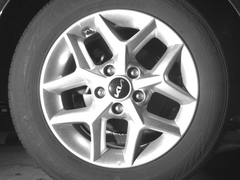 Used 2025 Kia Soul LX w/ LX Technology Package FWD image 18