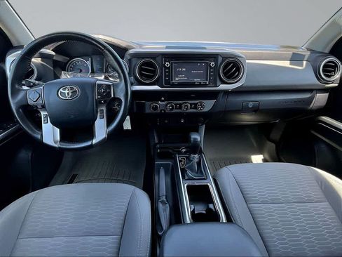 Used 2019 Toyota Tacoma SR5 AWD/4WD image 10