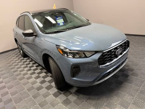 Used 2024 Ford Escape ST-Line w/ Tech Pack #1 AWD/4WD image 2