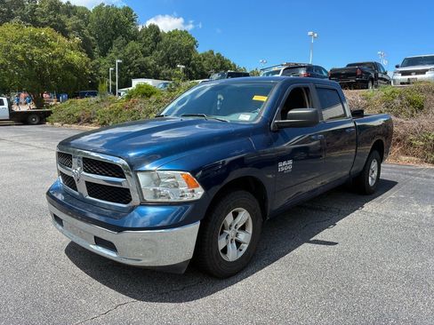Used 2019 RAM 1500 Classic SLT RWD image 2