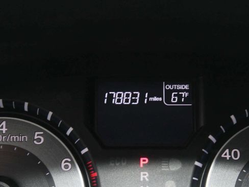 Used 2011 Honda Odyssey EX-L image 8