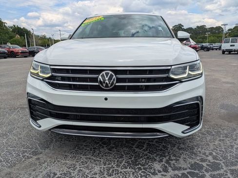Used 2022 Volkswagen Tiguan SEL R-Line AWD/4WD image 9