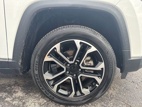 Certified 2022 Jeep Compass Limited image 31