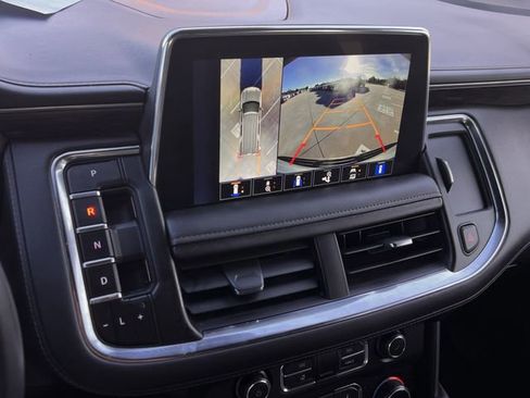 Used 2024 Chevrolet Tahoe Z71 w/ Luxury Package image 17