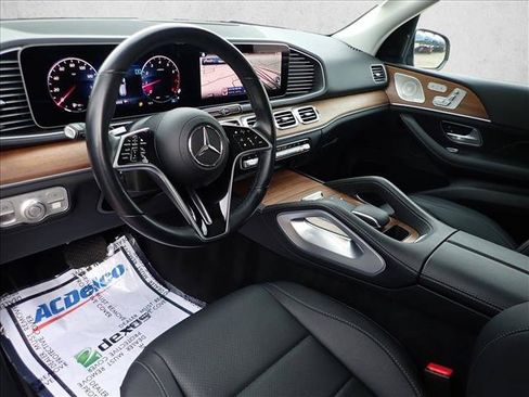 Used 2025 Mercedes-Benz GLE 350 4MATIC w/ AMG Line Exterior image 11