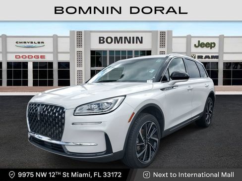 Used 2024 Lincoln Corsair Reserve image 1