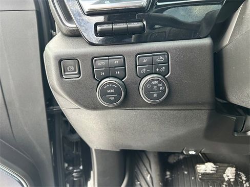 Used 2024 Chevrolet Silverado 2500 High Country w/ Technology Package image 30