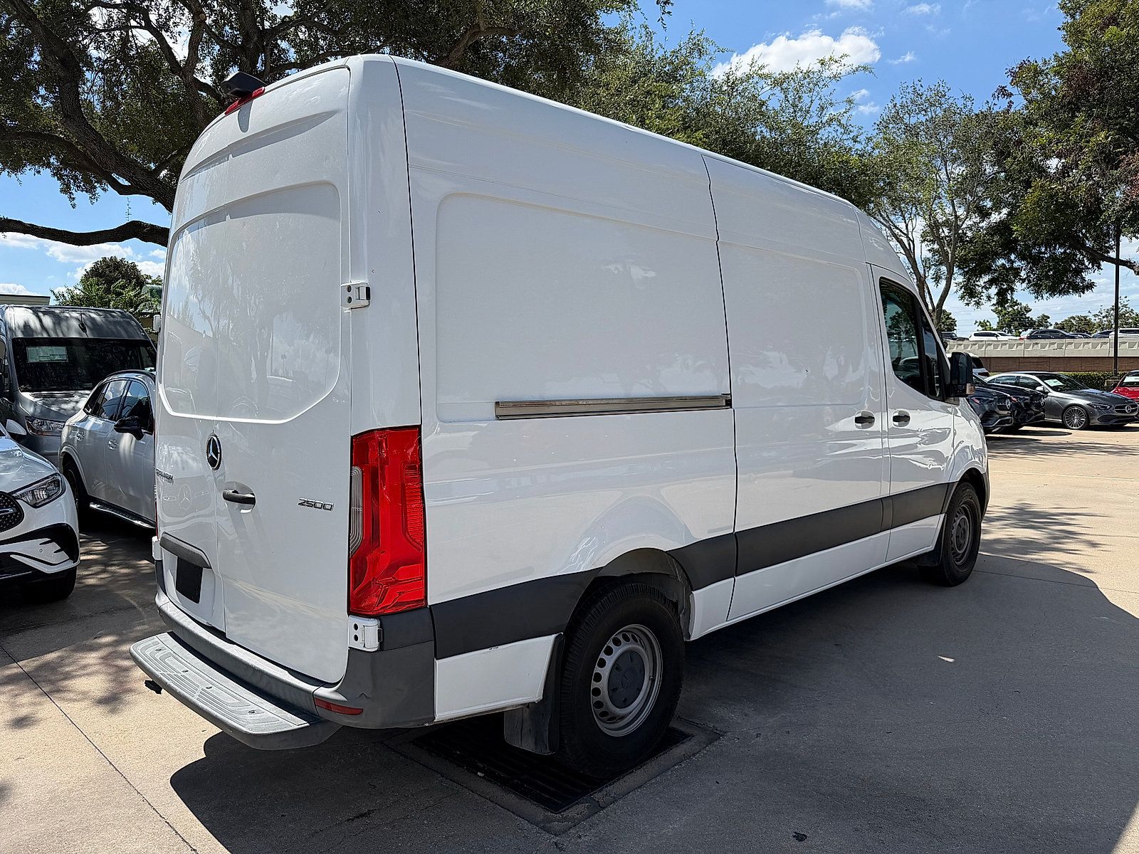 Used 2021 Mercedes-Benz Sprinter 2500 image 6