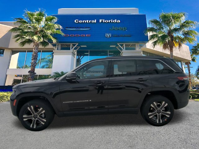 New 2027 Jeep Grand Cherokee Limited RWD image 8