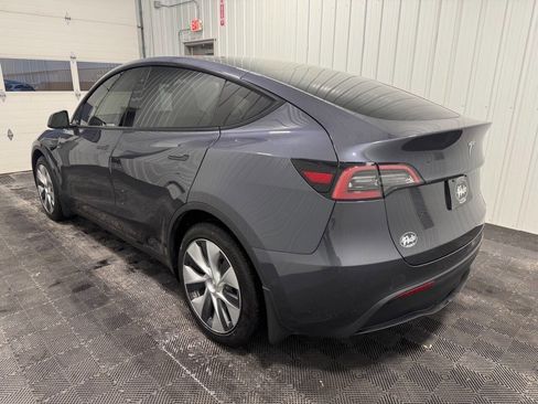 Used 2021 Tesla Model Y Long Range image 4