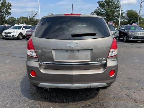Used 2012 Chevrolet Captiva Sport LT FWD image 4