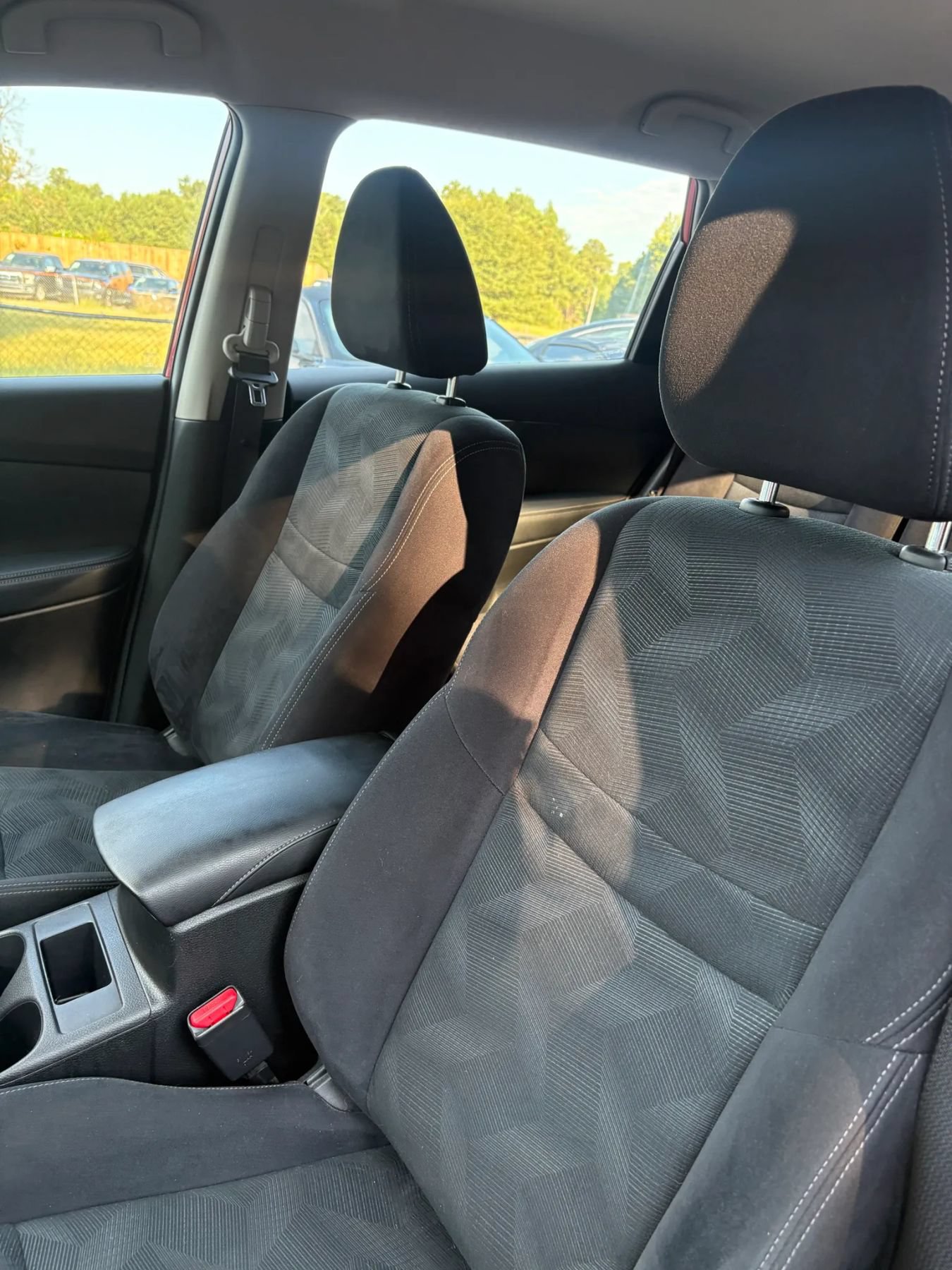 Used 2016 Nissan Rogue S AWD/4WD image 46