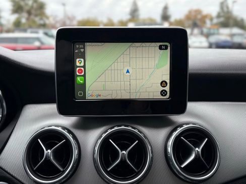 Used 2017 Mercedes-Benz GLA 250 4MATIC image 15