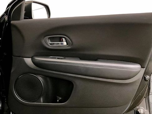 Used 2018 Honda HR-V LX image 24
