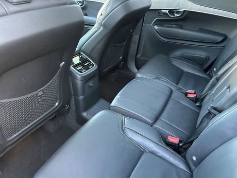 Certified 2025 Volvo XC90 T8 Ultra w/ Protection Package Premier image 5
