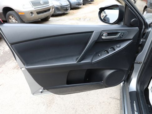 Used 2010 MAZDA MAZDA3 s Sport image 15