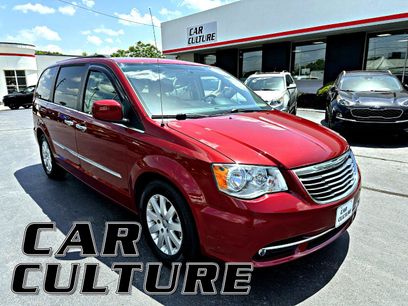 Used 2016 Chrysler Town & Country Touring w/ Driver Convenience Group