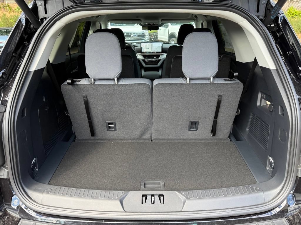 New 2026 Ford Explorer Active AWD/4WD image 23