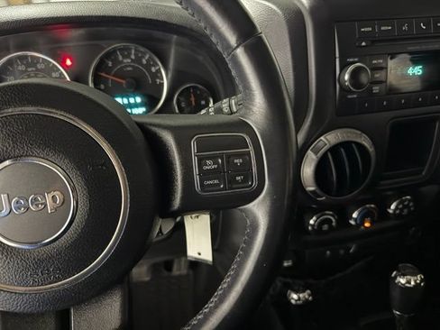Used 2017 Jeep Wrangler Unlimited Sport w/ Connectivity Group AWD/4WD image 14