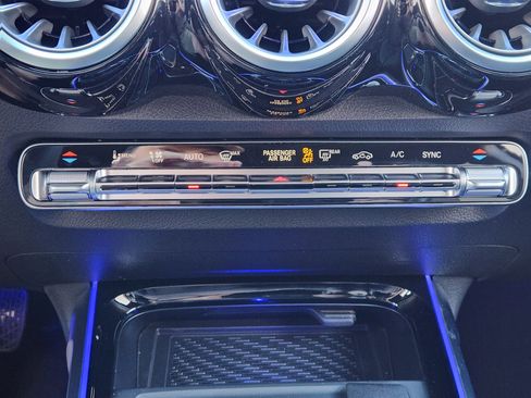 New 2026 Mercedes-Benz GLB 250 image 18