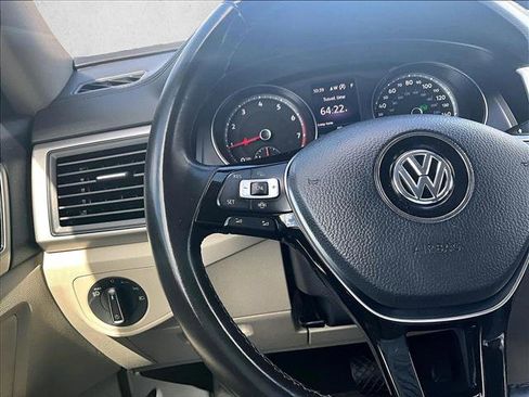 Used 2020 Volkswagen Atlas SE FWD image 18