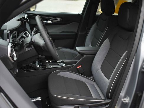 New 2026 Chevrolet TrailBlazer LS image 9