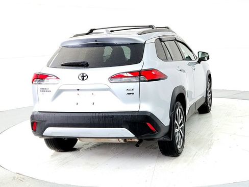 Used 2022 Toyota Corolla Cross XLE w/ Convenience Package AWD/4WD image 5