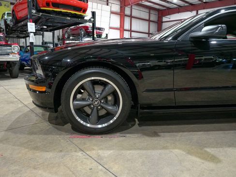 Used 2008 Ford Mustang GT Premium RWD image 3